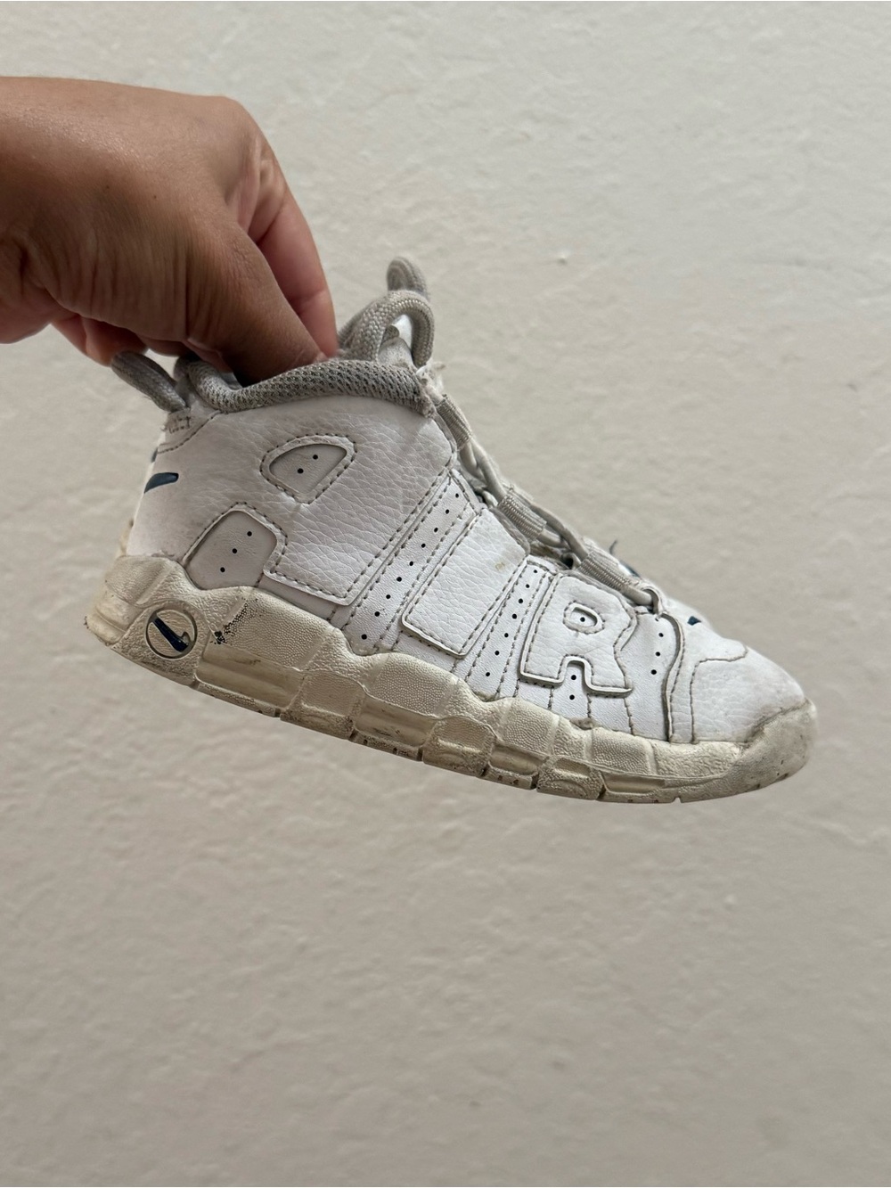 Nike white Air Tempos 9c